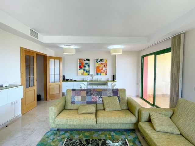 Apartamento con 4 Dormitorios  en Torreblanca