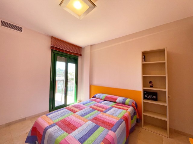 Apartamento con 4 Dormitorios  en Torreblanca