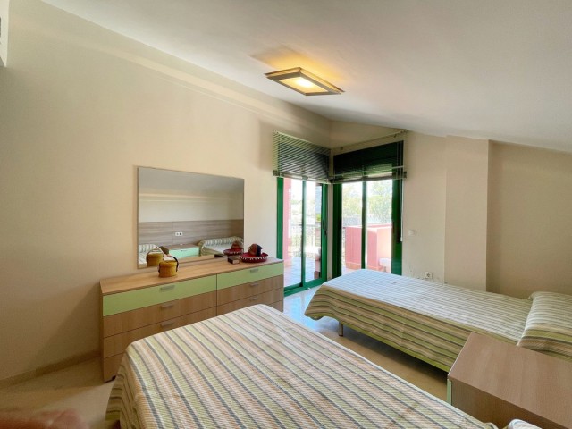 Apartamento con 4 Dormitorios  en Torreblanca
