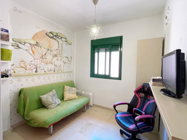 Apartamento con 4 Dormitorios  en Torreblanca