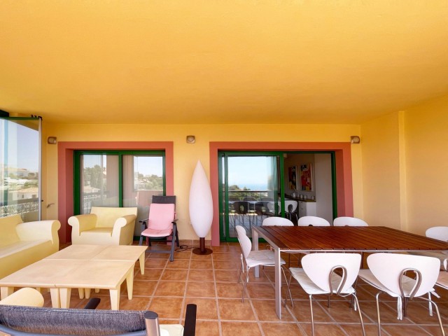 Apartamento con 4 Dormitorios  en Torreblanca