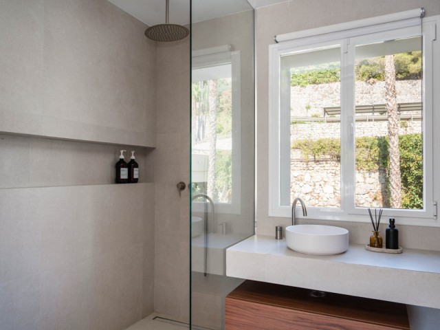2 Bedrooms Apartment in Benahavís
