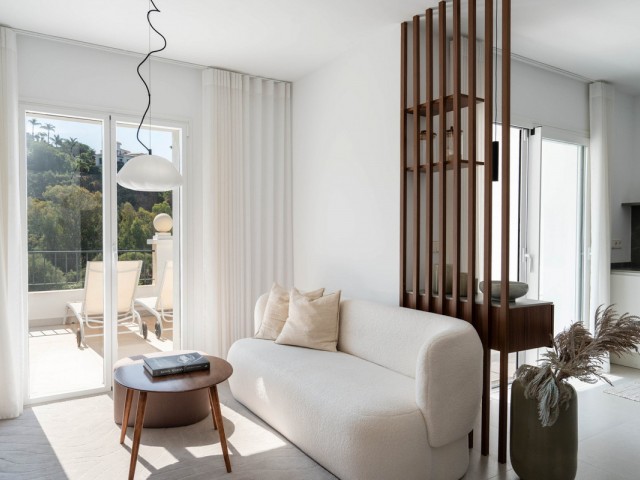 2 Bedrooms Apartment in Benahavís