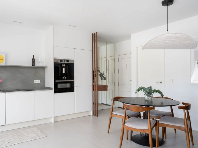 2 Bedrooms Apartment in Benahavís