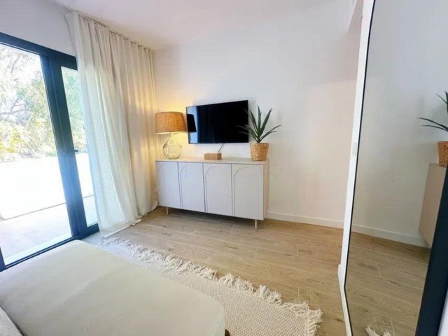 Appartement avec 3 Chambres  à Estepona