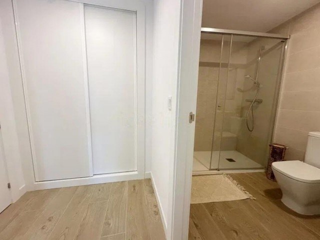 Appartement avec 3 Chambres  à Estepona