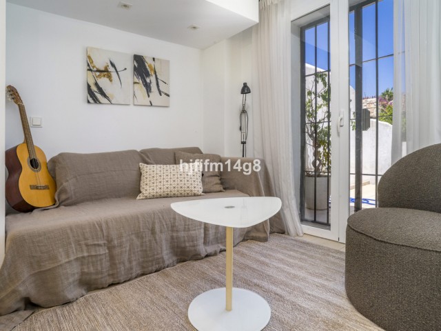 2 Slaapkamer Rijtjeshuis in Nueva Andalucía