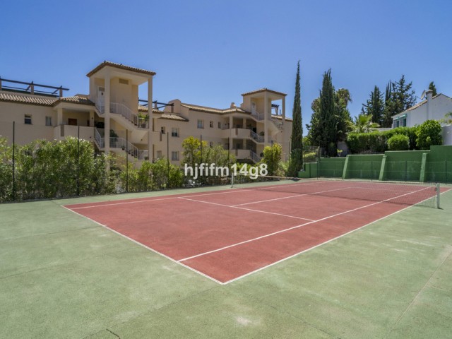 2 Slaapkamer Rijtjeshuis in Nueva Andalucía