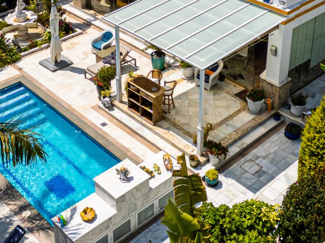 4 Soveroms Villa i Marbella
