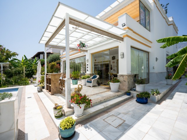 4 Soveroms Villa i Marbella