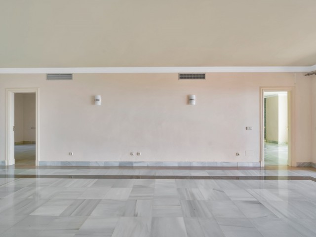 Apartamento con 2 Dormitorios  en La Zagaleta