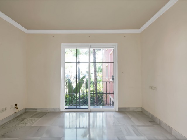 Apartamento con 2 Dormitorios  en La Zagaleta