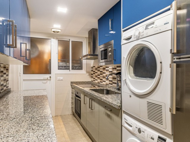 Apartamento con 3 Dormitorios  en Marbella