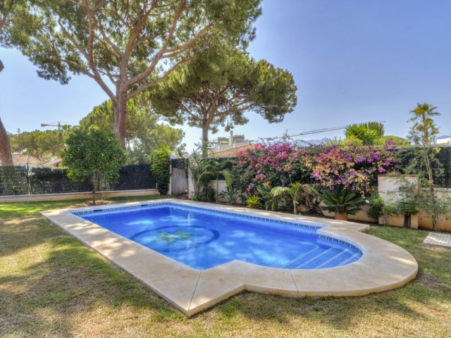 4 Schlafzimmer Villa in Las Chapas