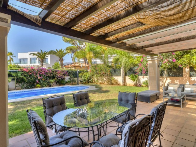 4 Schlafzimmer Villa in Las Chapas