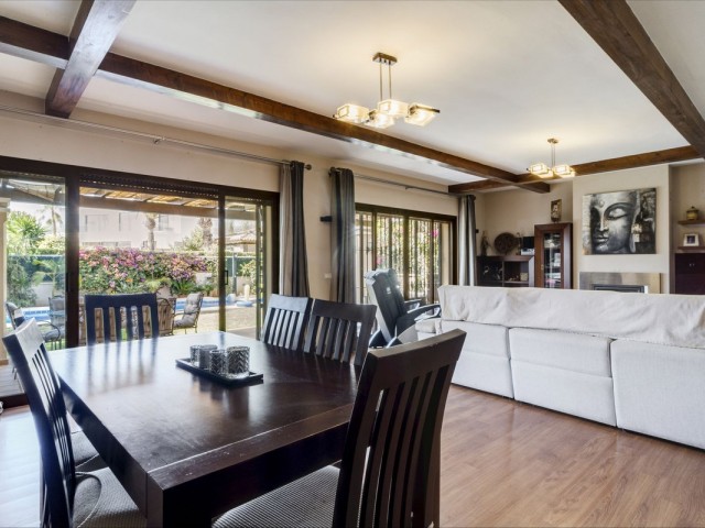 4 Schlafzimmer Villa in Las Chapas