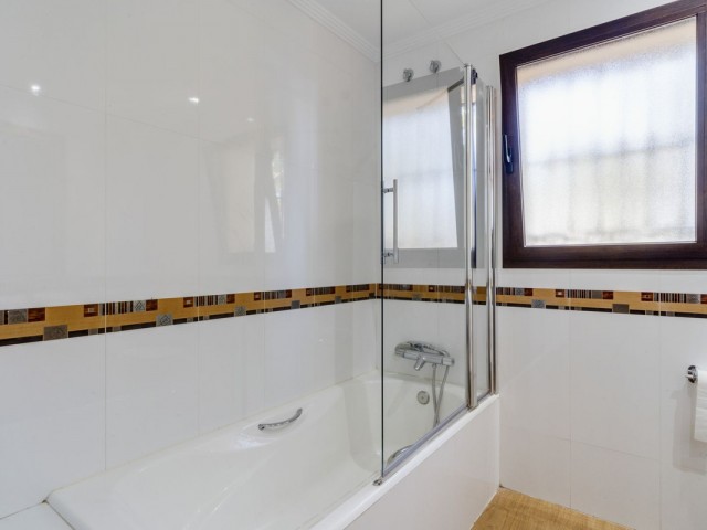 4 Schlafzimmer Villa in Las Chapas