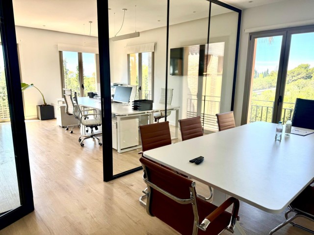 Commercial, Sierra Blanca, R4976230