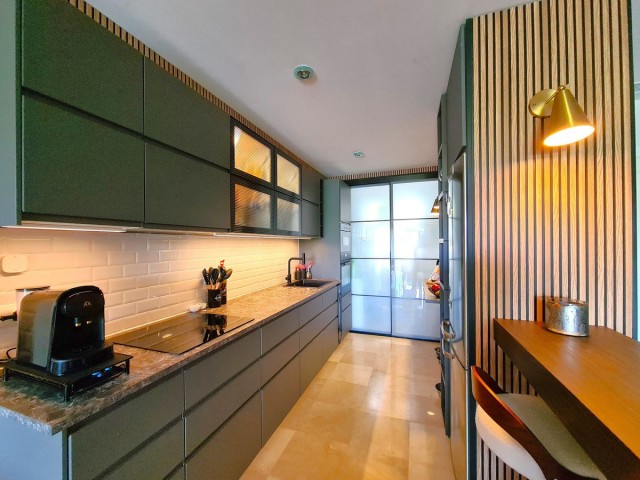 3 Bedrooms Apartment in Benahavís