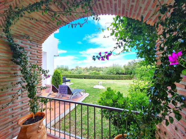 3 Bedrooms Apartment in Benahavís