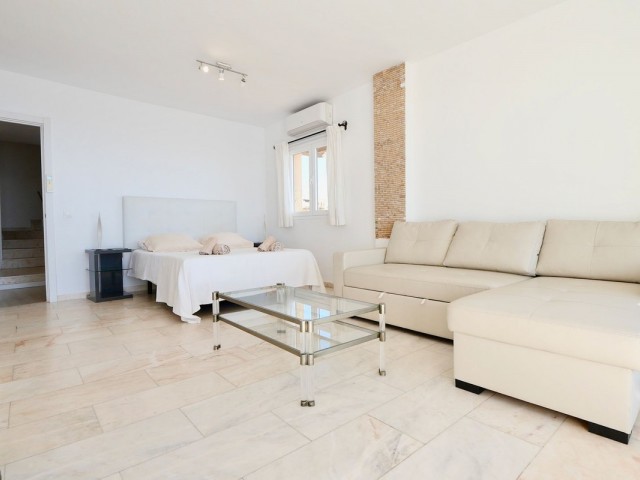 Lägenhet, Puerto de Cabopino, R5070955