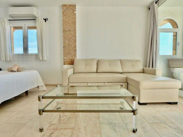 Leilighet, Puerto de Cabopino, R5070955