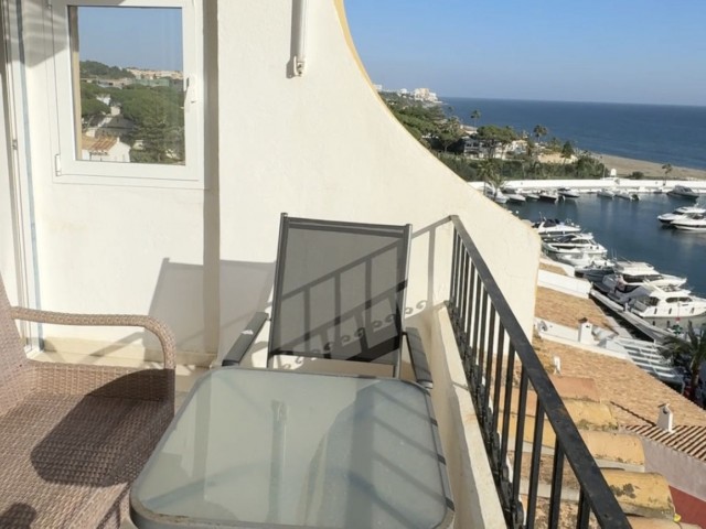 2 Soveroms Leilighet i Puerto de Cabopino