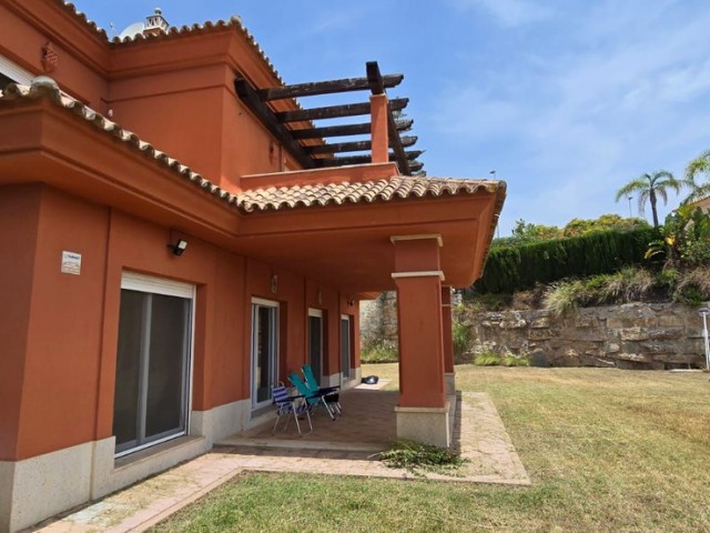 Villa avec 5 Chambres  à Marbella
