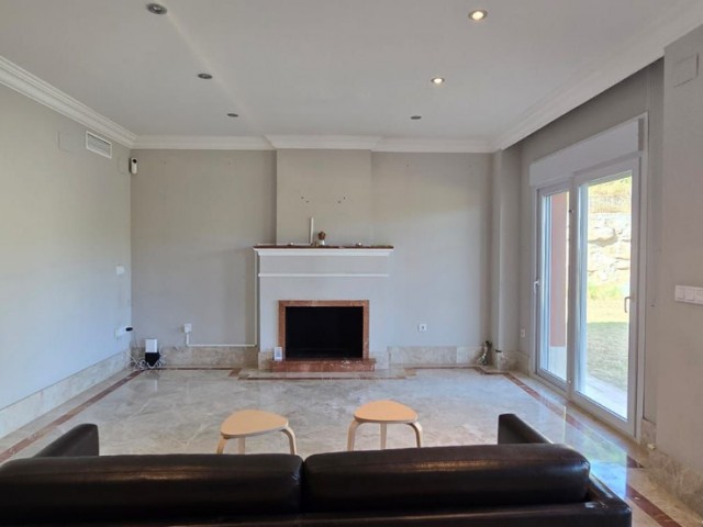Villa avec 5 Chambres  à Marbella