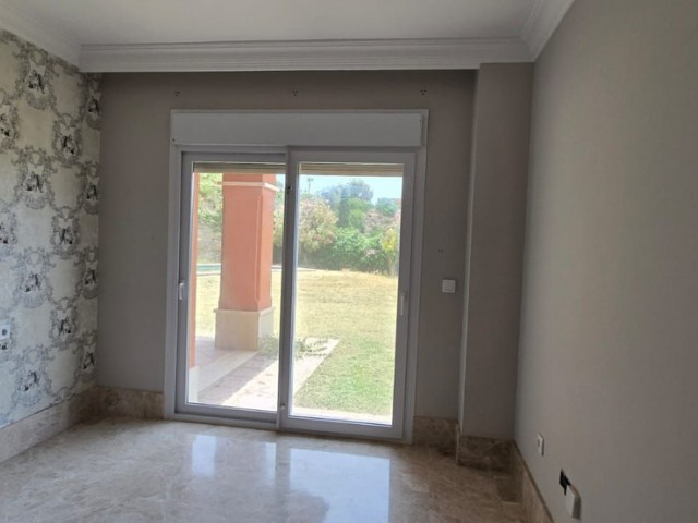Villa avec 5 Chambres  à Marbella
