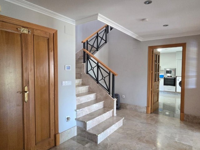 Villa avec 5 Chambres  à Marbella