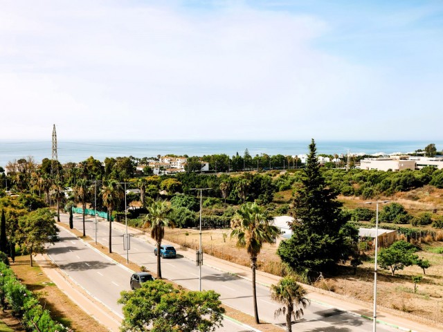 3 Bedrooms Apartment in Selwo