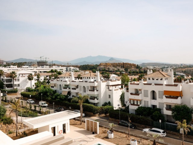 Apartamento con 3 Dormitorios  en Selwo