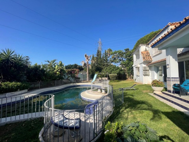 7 Makuuhuoneen Huvila Marbella