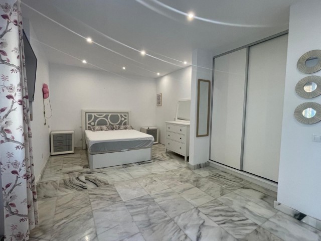 7 Makuuhuoneen Huvila Marbella