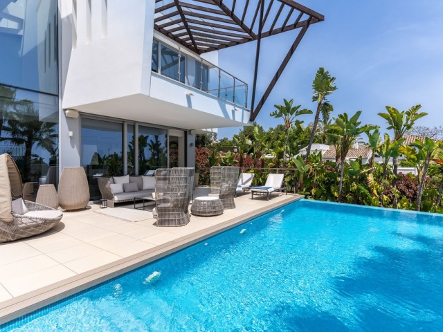 4 Makuuhuoneen Rivitalo Sierra Blanca