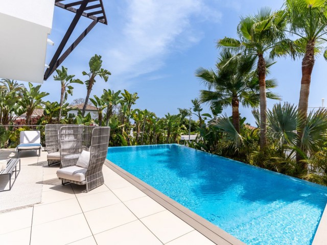 4 Makuuhuoneen Rivitalo Sierra Blanca