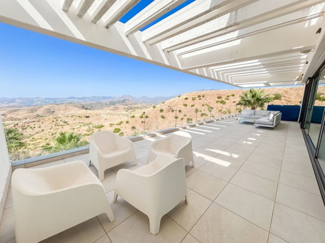 Villa con 4 Dormitorios  en Mijas