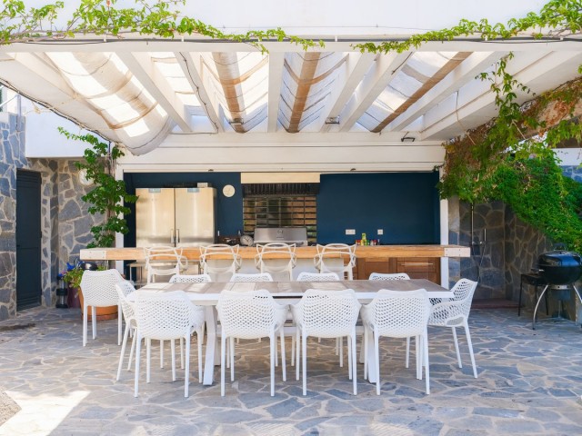 Villa con 4 Dormitorios  en Mijas