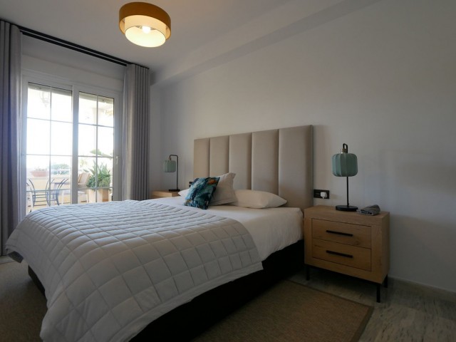 Apartamento con 3 Dormitorios  en Cabopino