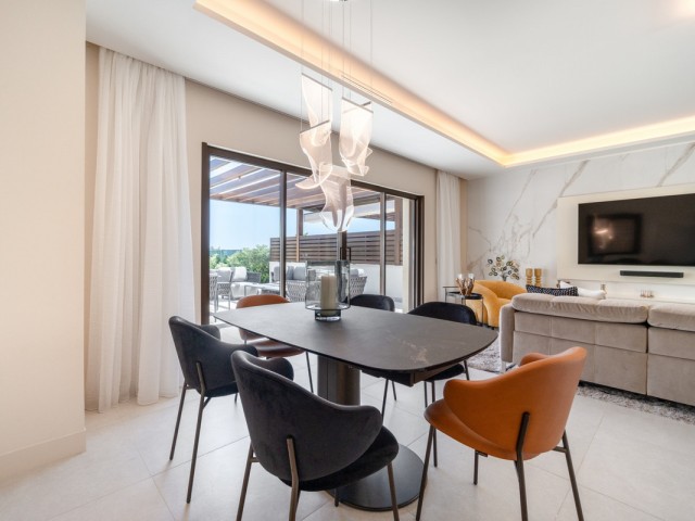 Maison mitoyenne avec 3 Chambres  à Estepona