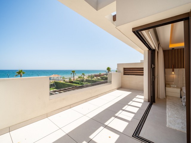 Maison mitoyenne avec 3 Chambres  à Estepona