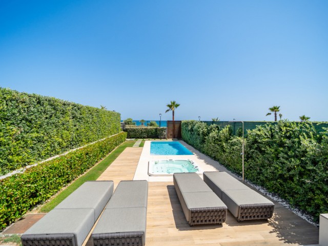 Maison mitoyenne avec 3 Chambres  à Estepona