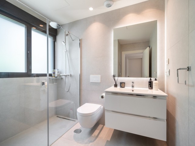 Maison mitoyenne avec 3 Chambres  à Estepona