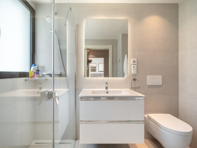 Maison mitoyenne avec 3 Chambres  à Estepona
