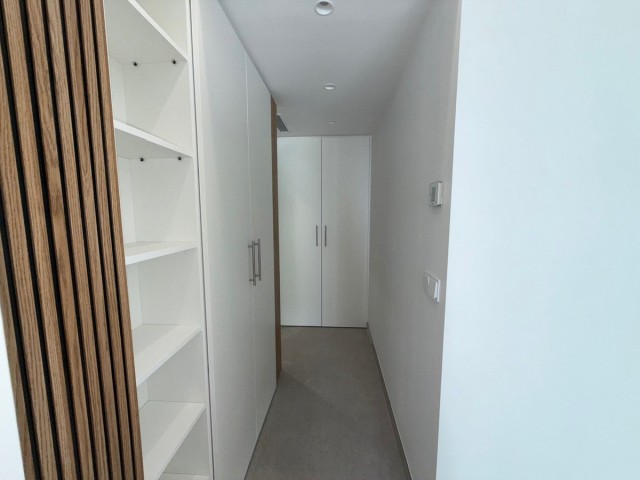 Appartement avec 3 Chambres  à Estepona