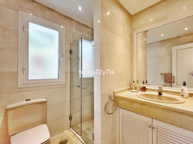Appartement avec 2 Chambres  à Estepona