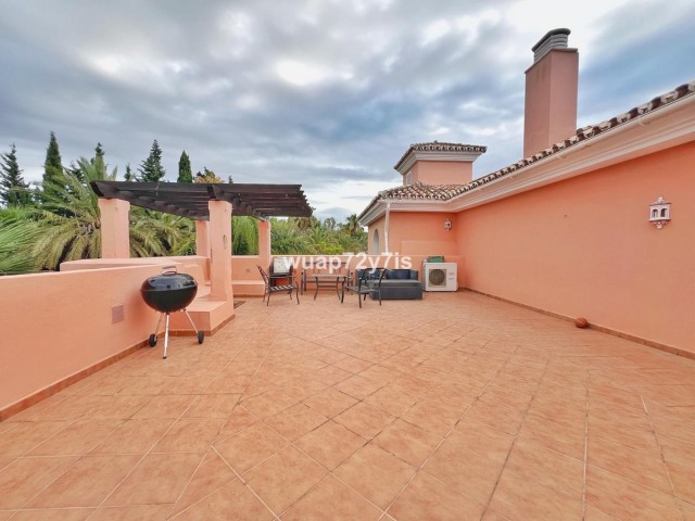 Appartement avec 2 Chambres  à Estepona
