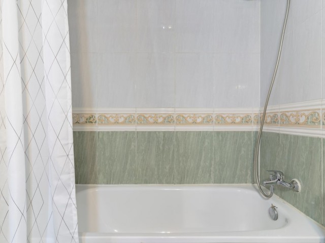 Apartamento con 3 Dormitorios  en Fuengirola