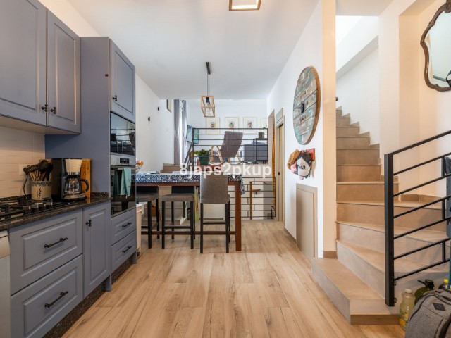 Maison mitoyenne avec 2 Chambres  à Estepona
